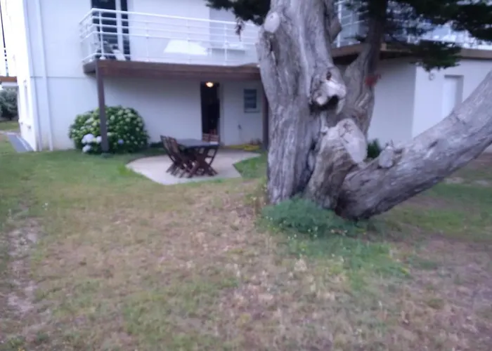 Appart 53 m2 en Rdc maison, jardin, à 50 m plage